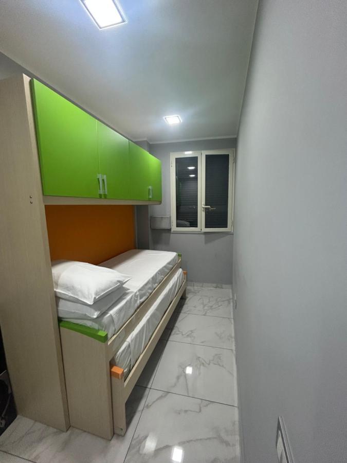 Casa Vacanze Qs 10 Apartment Naples Exterior photo